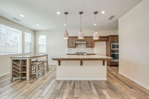 6336 N Santa Lucia Way, Fresno, CA, 93722 | Card Image