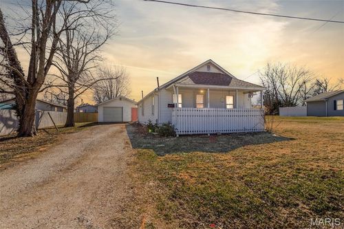 509 Fremont St, Jerseyville, IL, 62052-2617 | Card Image