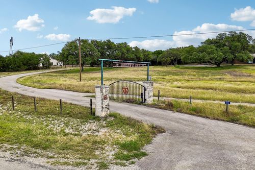 1876 Rocky Rd, Blanco, TX, 78606-4306 | Card Image