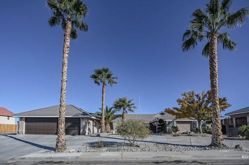 2112 S Camino El Canon, Ridgecrest, CA, 93555-7656 | Card Image