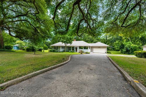 1820 Alonzo St, Opelousas, LA, 70570-4702 | Card Image
