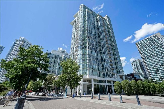 1706 - 1077 Marinaside Crescent, Condo with 2 bedrooms, 2 bathrooms and 1 parking in Vancouver BC | Image 1