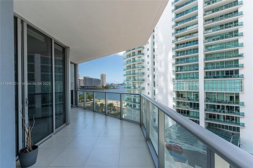 808-1300 Brickell Bay Dr, Miami, FL, 33131-3382 | Card Image