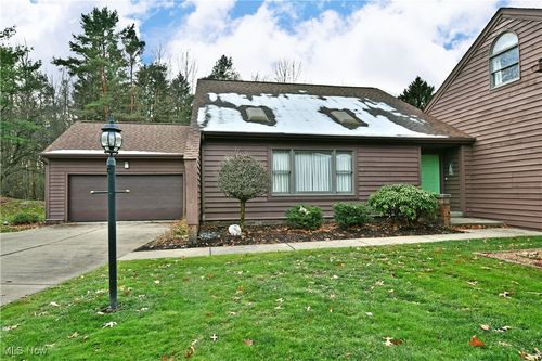 a-110 Avalon Dr Se, Warren, OH, 44484-2147 | Card Image