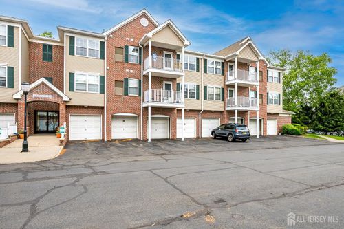 28 Redspire Dr, Union, NJ, 07083-5068 | Card Image
