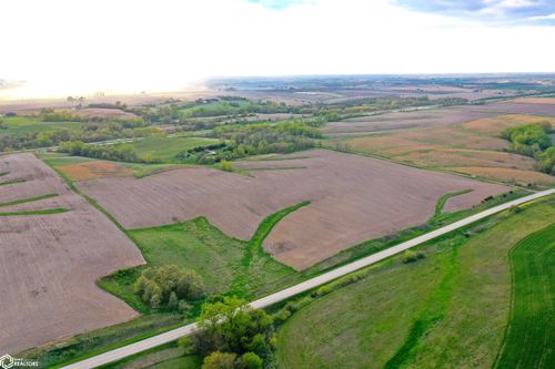 01 Vine Avenue, Ainsworth, IA, 52201 | Card Image