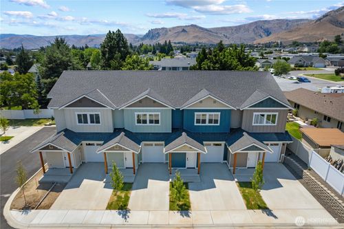 e4-1030 Finch Ln, Wenatchee, WA, 98801-4004 | Card Image