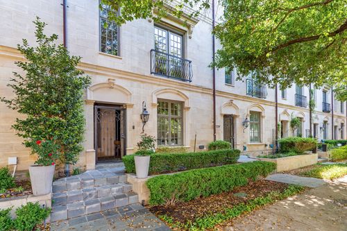 2222 Worthington St, Dallas, TX, 75204-2696 | Card Image