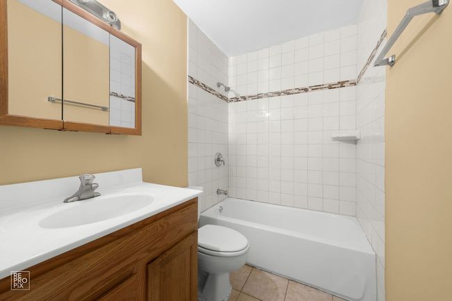 APT-306 - 1185 Higgins Quarters Dr, Condo with 2 bedrooms, 1 bathrooms and 2 parking in Hoffman Estates IL | Image 9