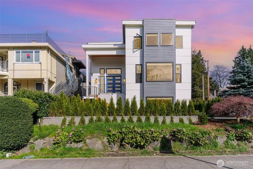 5102 Green Lake Way N, Seattle, WA, 98103-6125 | Card Image