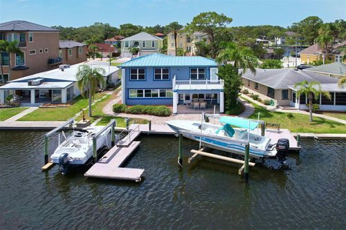 5449 Manatee Point Dr, NEW PORT RICHEY, FL, 34652-1454 | Card Image