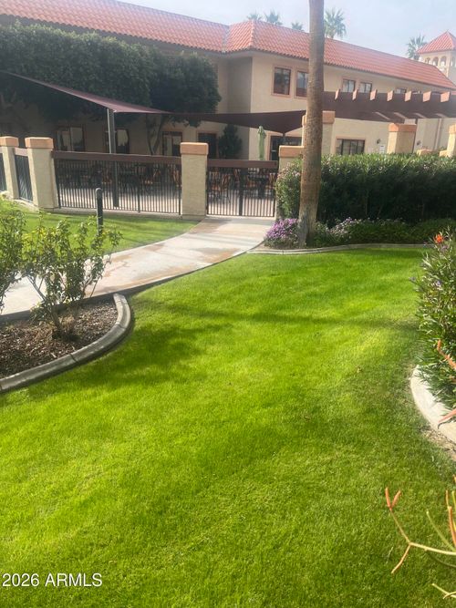 c104-10330 W Thunderbird Blvd, Sun City, AZ, 85351-3040 | Card Image