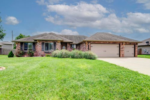 4528 Somerset Dr, Battlefield, MO, 65619-7504 | Card Image