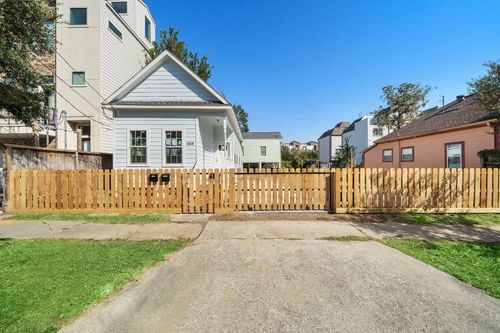 b-1414 Shearn St, Houston, TX, 77007-4148 | Card Image