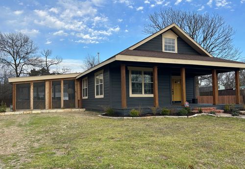 904 Johnson St, Terrell, TX, 75160-2052 | Card Image