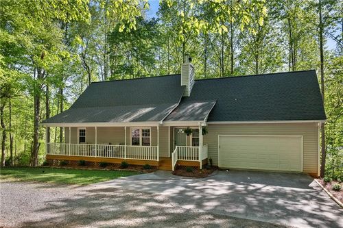 5220 Dartmoor St, Winston Salem, NC, 27106-9799 | Card Image