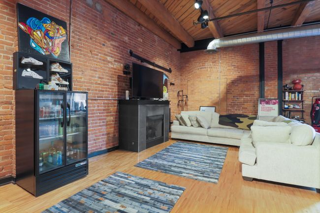 APT-29 - 200 River Place Dr, Condo with 2 bedrooms, 3 bathrooms and null parking in Detroit MI | Image 4