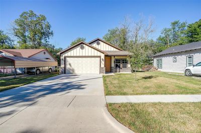 209 1/2 Erie Street, House other with 3 bedrooms, 2 bathrooms and null parking in Cleburne TX | Image 3