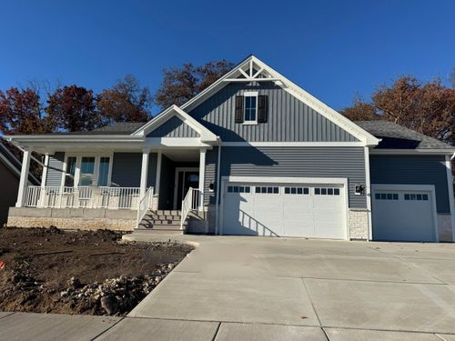 528 Kiddle Ln, Union Grove, WI, 53182-5612 | Card Image