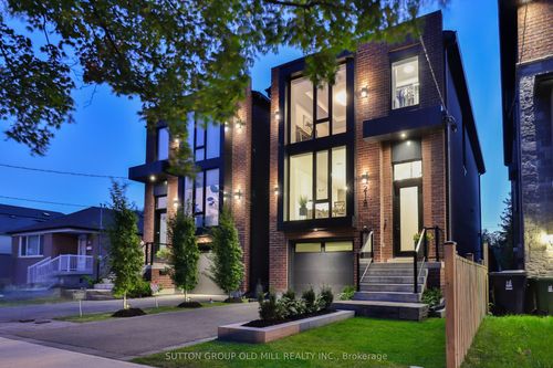 216 Delta St, Etobicoke, ON, M8W4E6 | Card Image