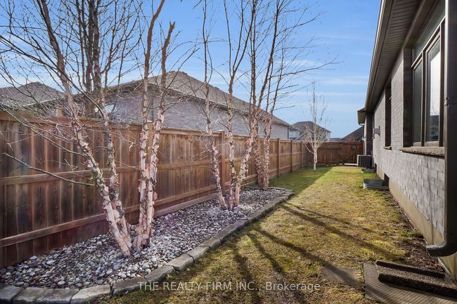 15 Mayapple Cres, House other with 5 bedrooms, 3 bathrooms and 4 parking in Ilderton ON | Image 49