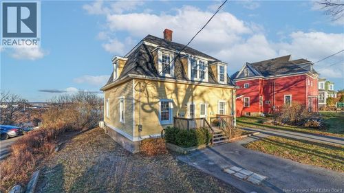 331 Lancaster Ave, Saint John, NB, E2M2L3 | Card Image