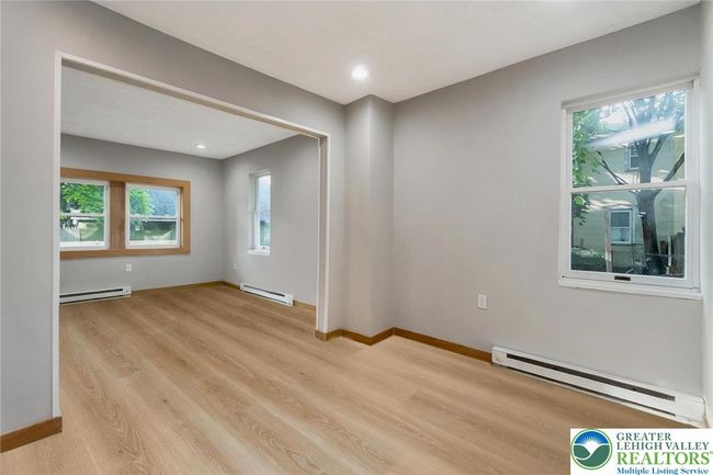 226 Fern St, House other with 4 bedrooms, 2 bathrooms and null parking in Jim Thorpe PA | Image 8