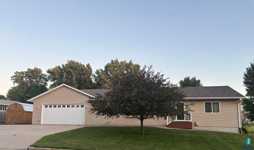103 W Alton Ave Avenue, Flandreau, SD, 57028 | Card Image