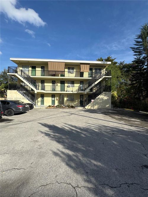 apt-2-619 Sw 7th Ave, MIAMI, FL, 33130-2638 | Card Image