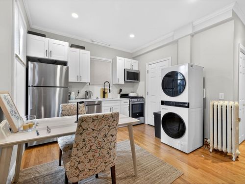 1r-1576 Cambridge St, Cambridge, MA, 02138 | Card Image