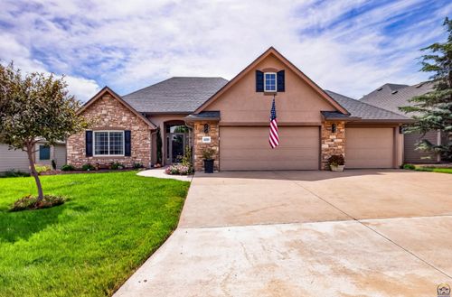 2225 Millers Glen Dr, Topeka, KS, 66614-5016 | Card Image
