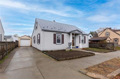 66 State St, Pawtucket, RI, 02861-3461 | Card Image