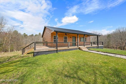 999 Smith Hall Rd, Jamestown, TN, 38556-5111 | Card Image