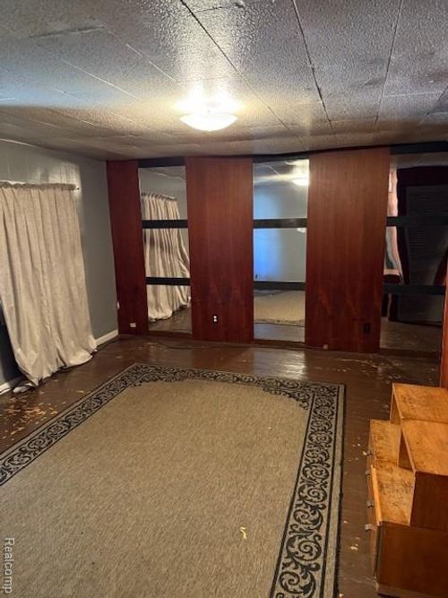 111 Burke St, River Rouge, MI, 48218-1482 | Card Image