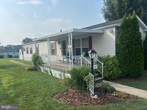 trlr-17-70 Snyder Ln, EPHRATA, PA, 17522-9103 | Card Image