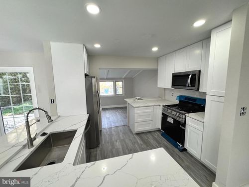 13519 Carmel Ln, CHANTILLY, VA, 20151-2738 | Card Image