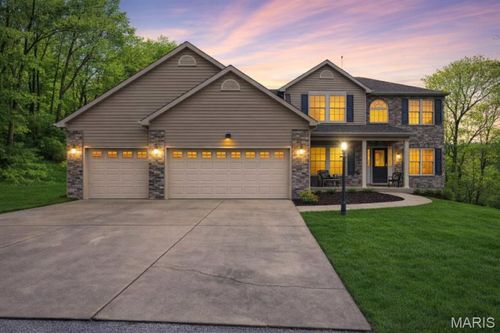 121 Fischer Valley Dr, Imperial, MO, 63052-2785 | Card Image