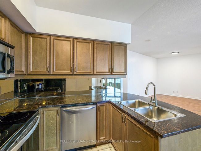1609 - 9225 Jane St, Condo with 3 bedrooms, 2 bathrooms and 1 parking in Vaughan ON | Image 21