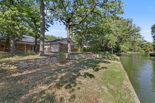 2408 Winewood Ln, Arlington, TX, 76013-3332 | Card Image