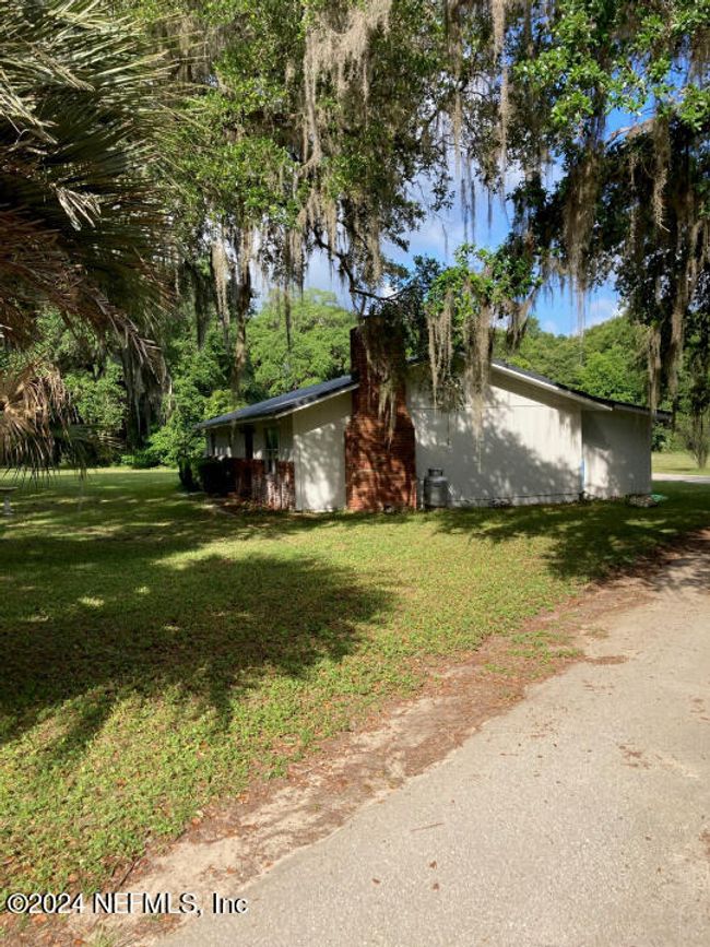 1 701 Walker Drive, For Sale in Interlachen Zoocasa