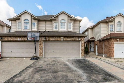 173 Snowdrop Cres, Kitchener, ON, N2E4G9 | Card Image