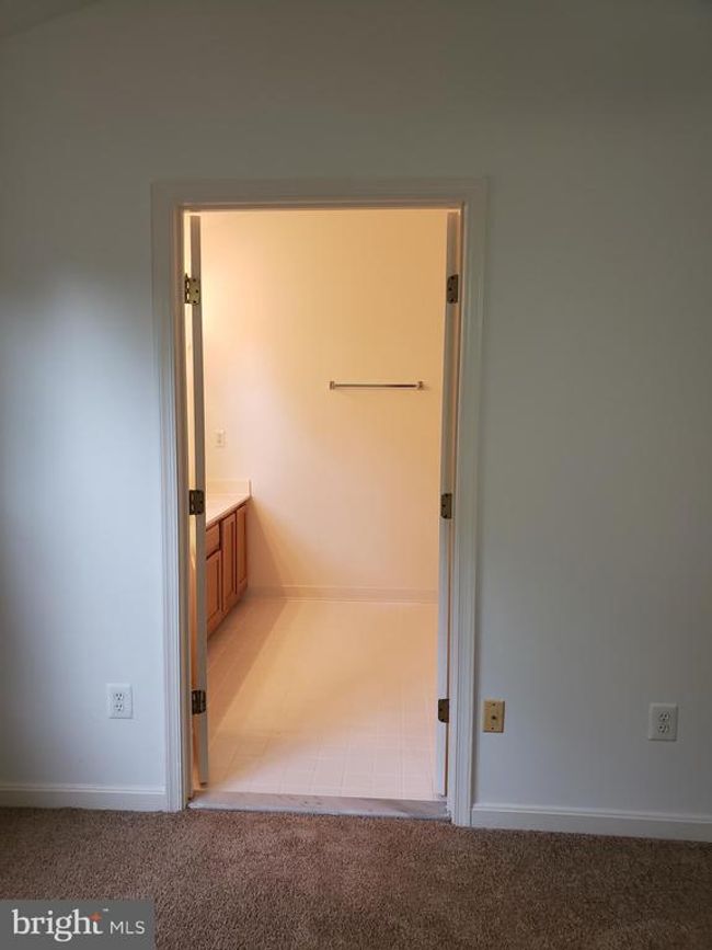 9426 Silver Meteor Ct, Townhouse with 3 bedrooms, 4 bathrooms and null parking in MANASSAS PARK VA | Image 44