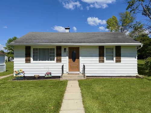 409 S Mulberry St, Farmland, IN, 47340-9510 | Card Image