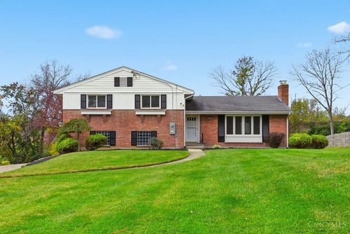 10489 Cinderella Dr, Cincinnati, OH, 45242 | Card Image