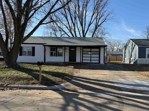 752 Osage Ave, Salina, KS, 67401-4502 | Card Image