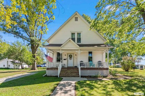 310 S Pine St, Stonington, IL, 62567-9608 | Card Image