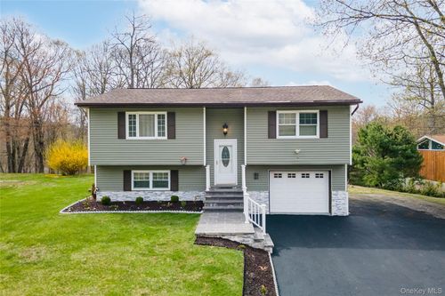 77 Kent Lake Ave, Carmel, NY, 10512-3052 | Card Image