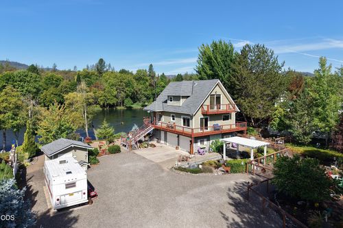 20551 Highway 62, Shady Cove, OR, 97539-7702 | Card Image