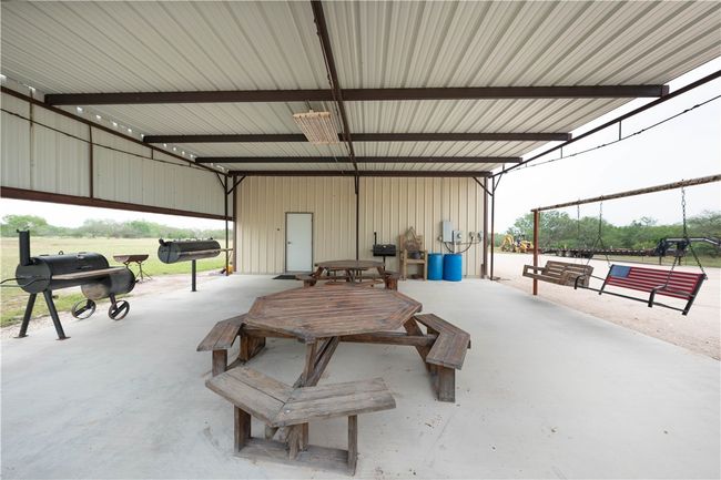 227 S Hollow Tree Dr, House other with 1 bedrooms, 1 bathrooms and null parking in Alice TX | Image 8