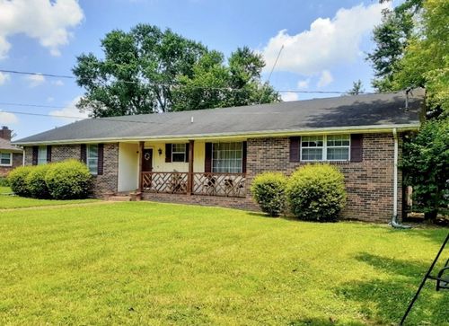 940 Britton Ave, Gallatin, TN, 37066-3504 | Card Image